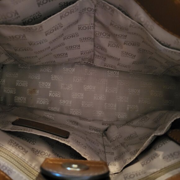 Michael Kors Crossbody Purse - Picture 5 of 8